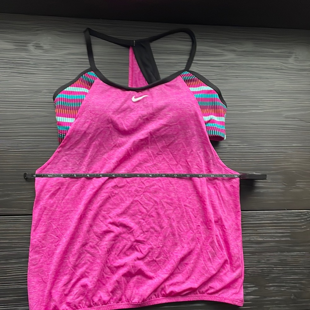 💪🏼 LIKE NEW Nike bra tank size medium
